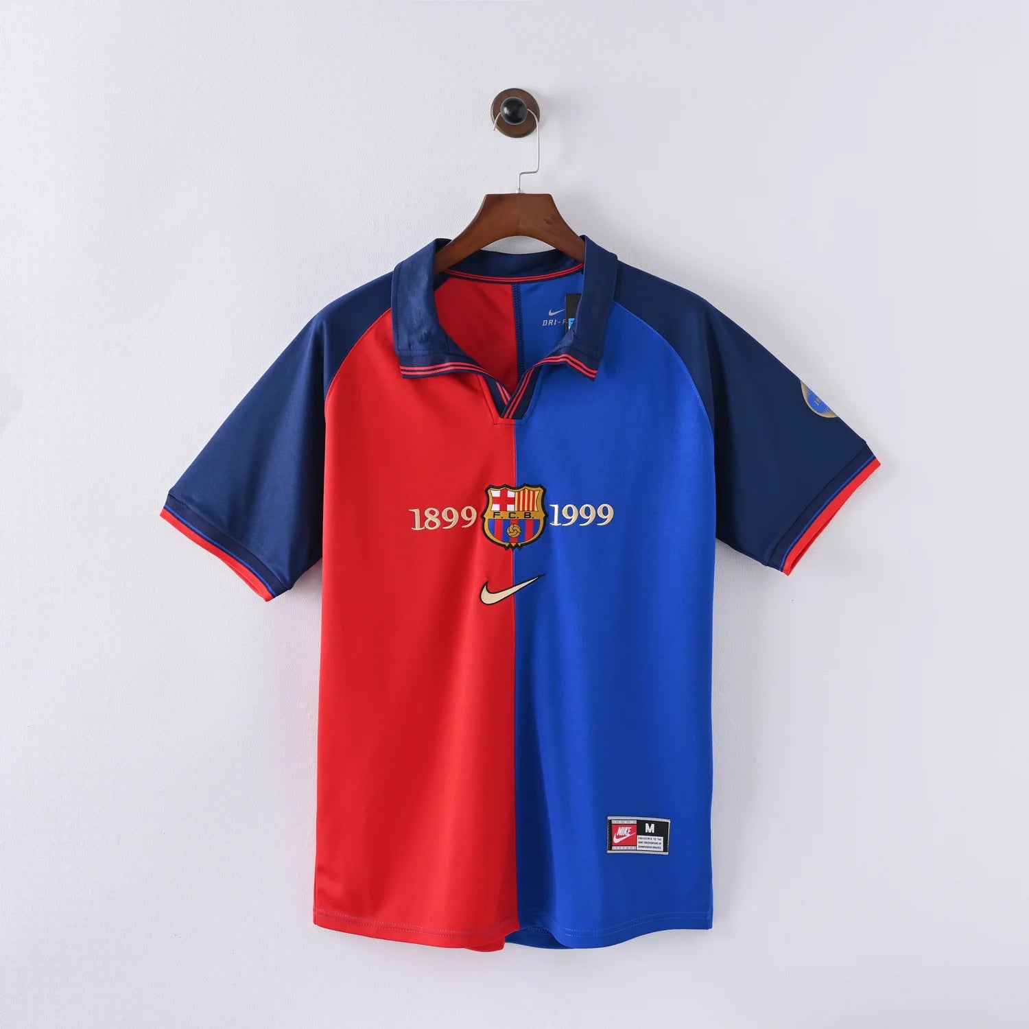 FC Barcelona 1999/00 Home Retro Jersey