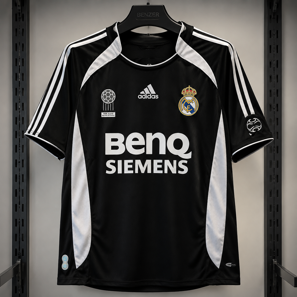 Real Madrid 2004/05 Home Retro Jersey